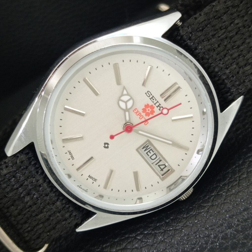 Vintage 1970 Expo Seiko Automatic Mens Silver Watch W/daydate & Red accents